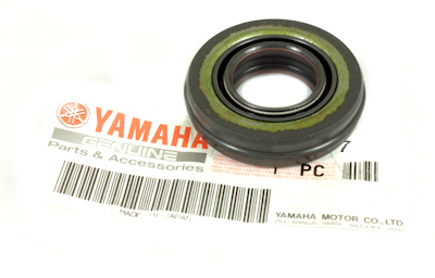 Yamaha RD400 C,D Crank Seal LH Timing Side Genuine Yamaha 