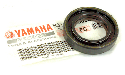 Yamaha RD125LC Crank Seal RH Genuine Yamaha 