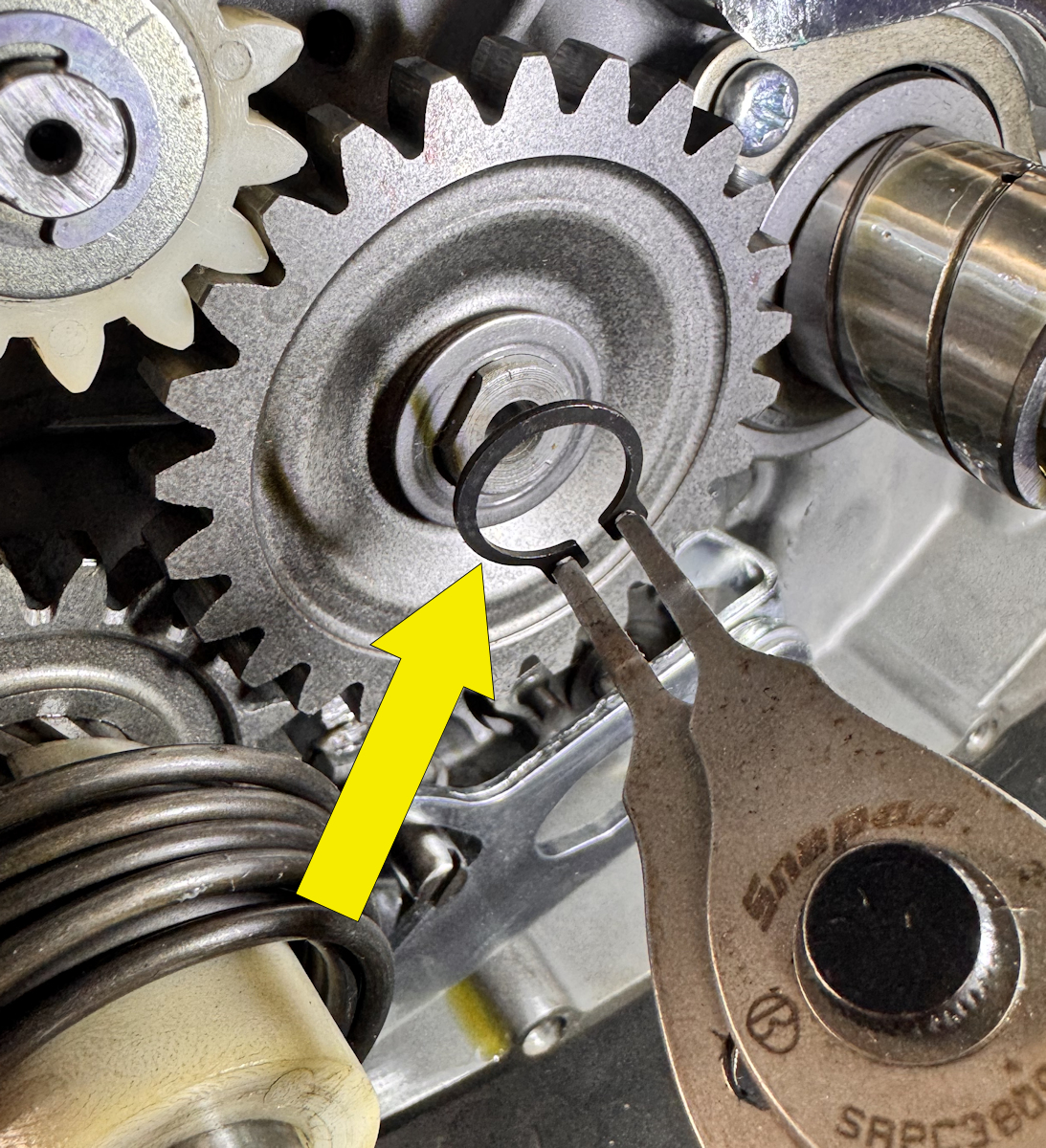 Yamaha RD350 YPVS Kickstart Idler Gear Circlip