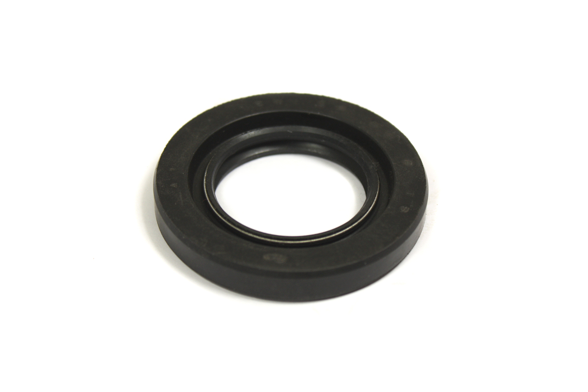 Suzuki GT185 Centre Crank Seal 